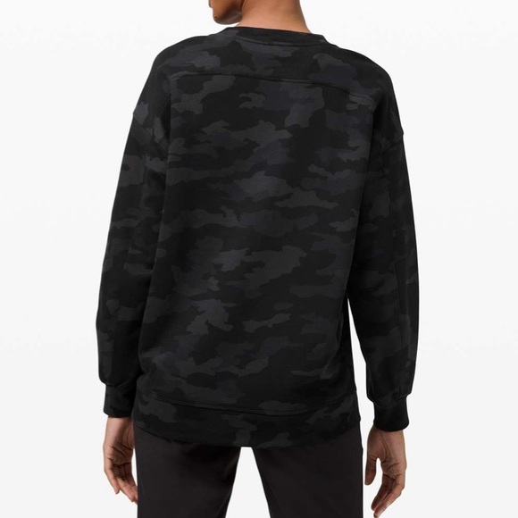 Lululemon Perfectly Oversized Crew in Camo - Picture 2 of 8